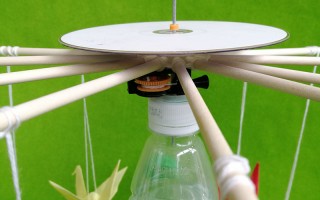 一年级科技制作降落伞 你相信中学生能在五分钟内做好一只降落伞吗？反正我信了