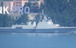 战舰高科技 朝鲜新舰下水翻船，金正恩暴怒！“高科技战舰”还是面子工程？